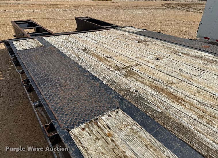 image for item ED5621 2017 Big Tex 14GN-20BK+5 equipment trailer