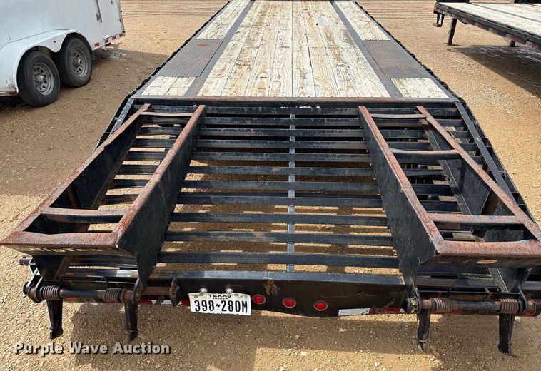image for item ED5621 2017 Big Tex 14GN-20BK+5 equipment trailer