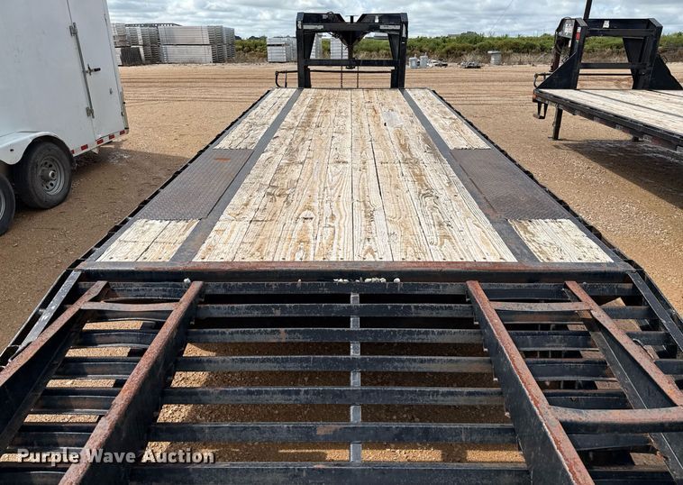 image for item ED5621 2017 Big Tex 14GN-20BK+5 equipment trailer