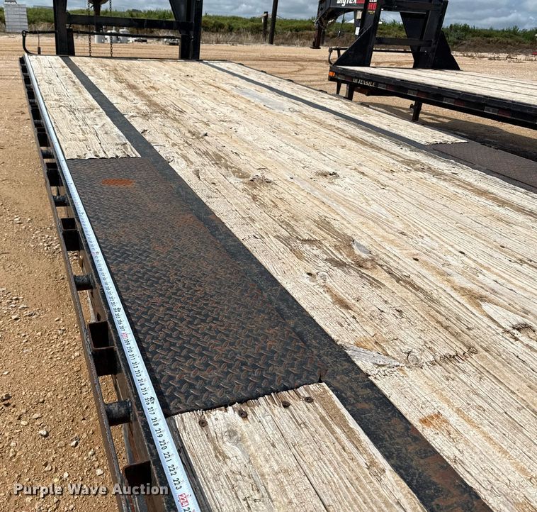 image for item ED5621 2017 Big Tex 14GN-20BK+5 equipment trailer