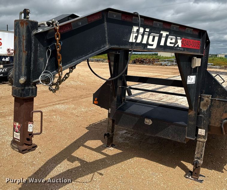 image for item ED5622 2017 Big Tex 22GN-28BK+5MR equipment trailer