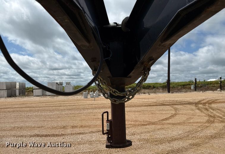 image for item ED5622 2017 Big Tex 22GN-28BK+5MR equipment trailer