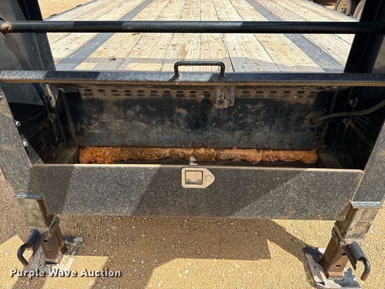 image for item ED5622 2017 Big Tex 22GN-28BK+5MR equipment trailer