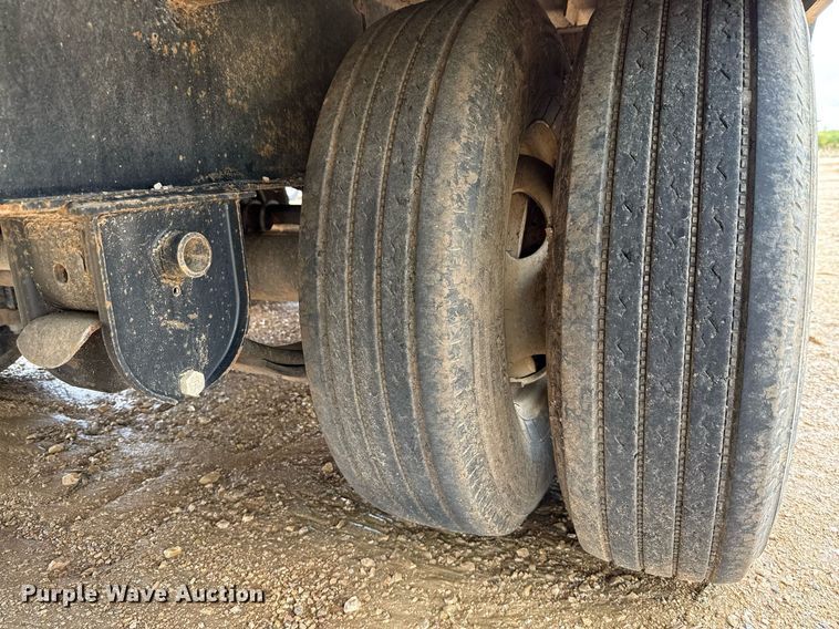 image for item ED5622 2017 Big Tex 22GN-28BK+5MR equipment trailer