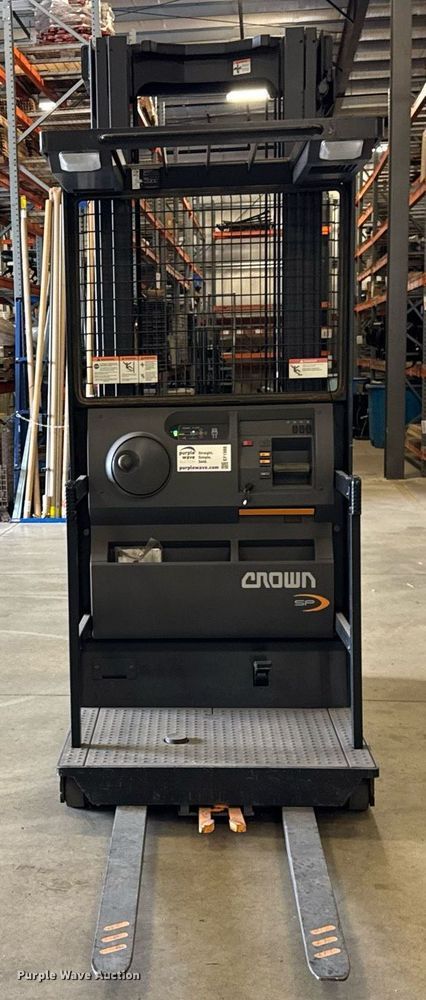 image for item EF1988 Crown SP3520-30 order picker