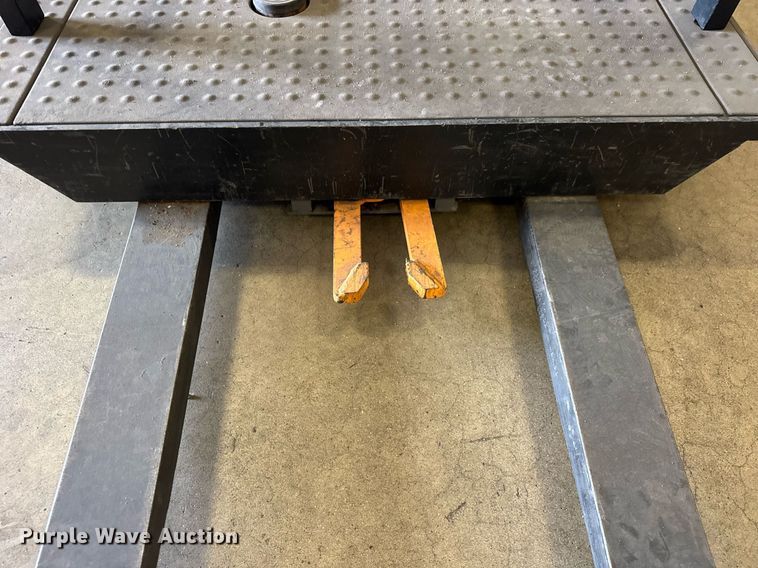 image for item EF1988 Crown SP3520-30 order picker