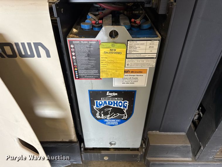 image for item EF1988 Crown SP3520-30 order picker