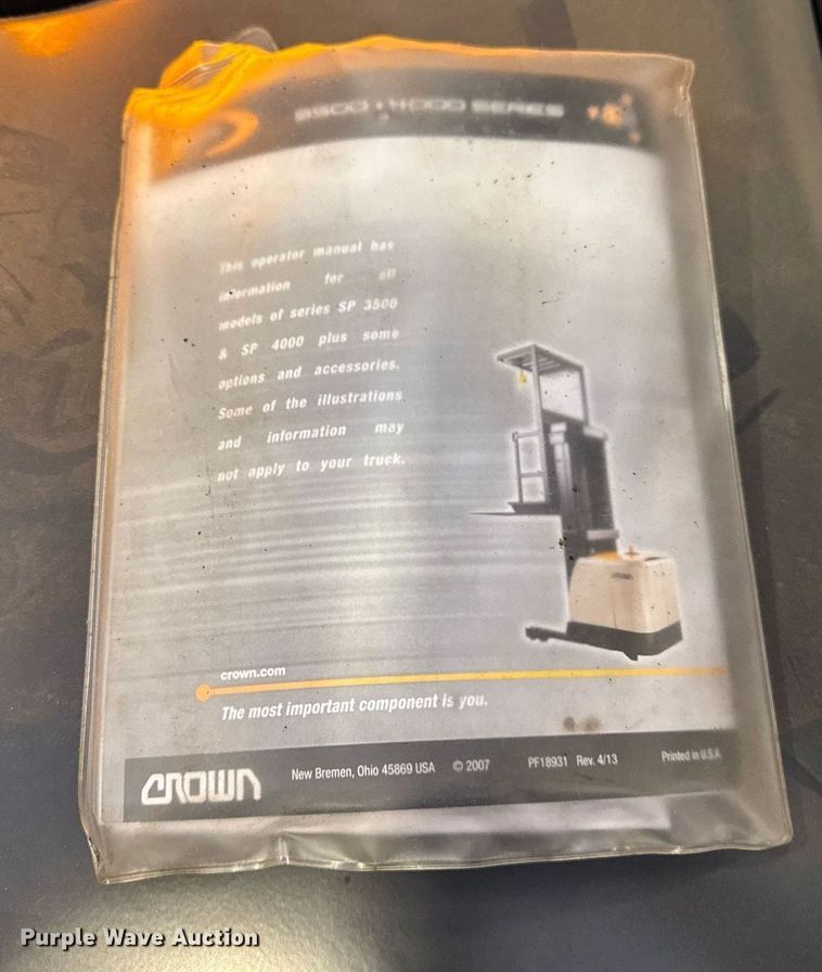 image for item EF1988 Crown SP3520-30 order picker