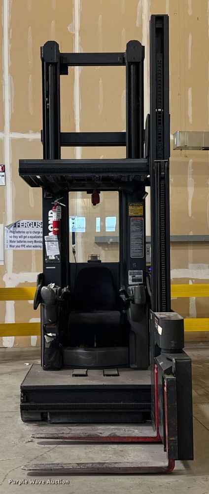 image for item EF1989 2007 Raymond SA-CSR30T order picker