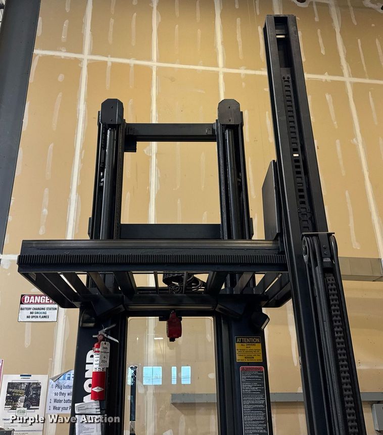 image for item EF1989 2007 Raymond SA-CSR30T order picker