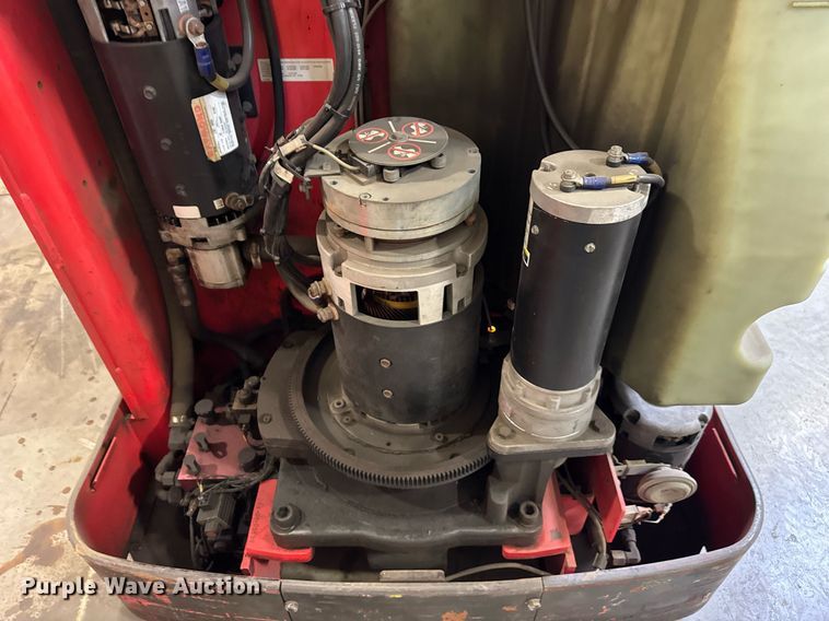 image for item EF1989 2007 Raymond SA-CSR30T order picker