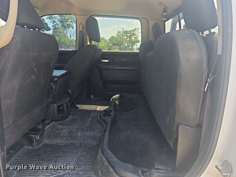 image for item EF3486 2019 Dodge Ram 2500 Crew Cab pickup truck