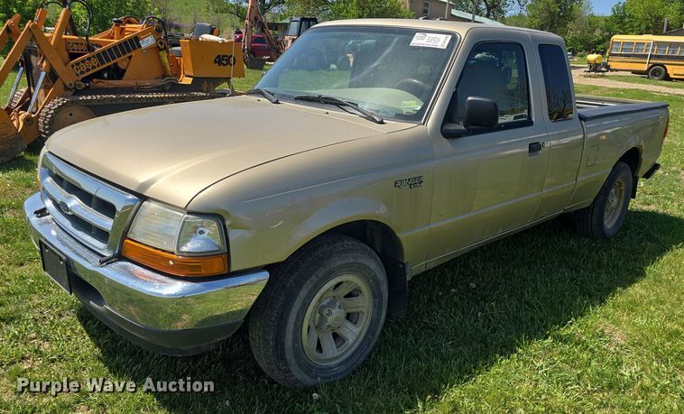 image for item EF3489 2000 Ford Ranger XLT SuperCab pickup truck