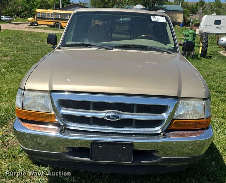 image for item EF3489 2000 Ford Ranger XLT SuperCab pickup truck