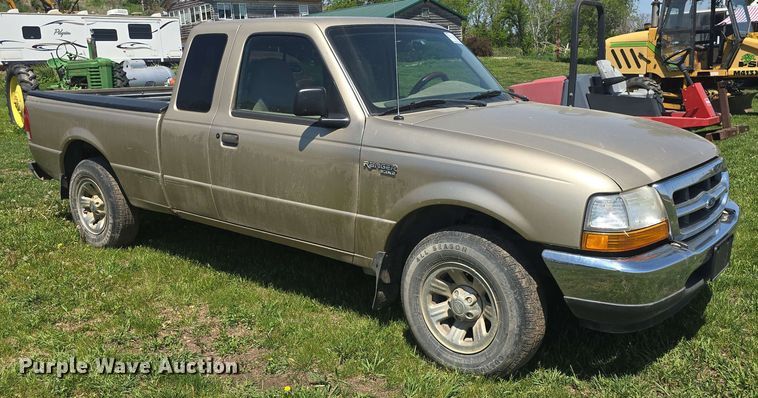 image for item EF3489 2000 Ford Ranger XLT SuperCab pickup truck