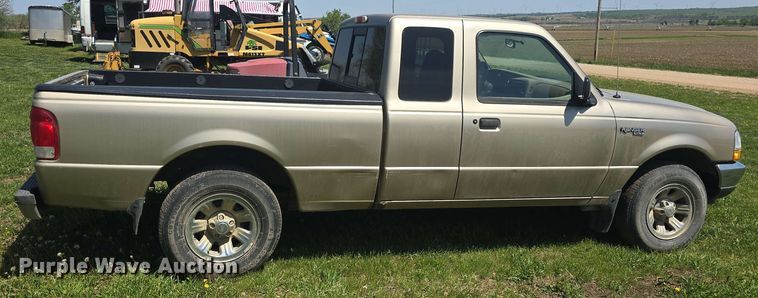 image for item EF3489 2000 Ford Ranger XLT SuperCab pickup truck