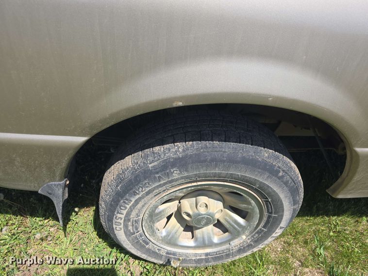 image for item EF3489 2000 Ford Ranger XLT SuperCab pickup truck