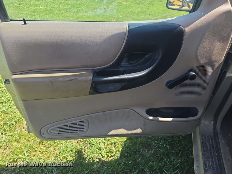 image for item EF3489 2000 Ford Ranger XLT SuperCab pickup truck