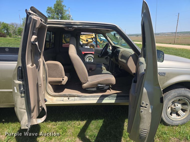 image for item EF3489 2000 Ford Ranger XLT SuperCab pickup truck