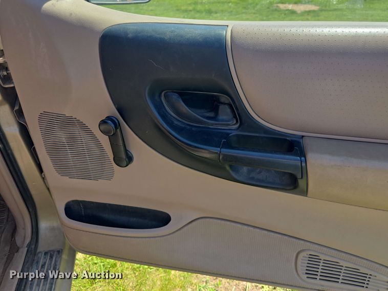 image for item EF3489 2000 Ford Ranger XLT SuperCab pickup truck