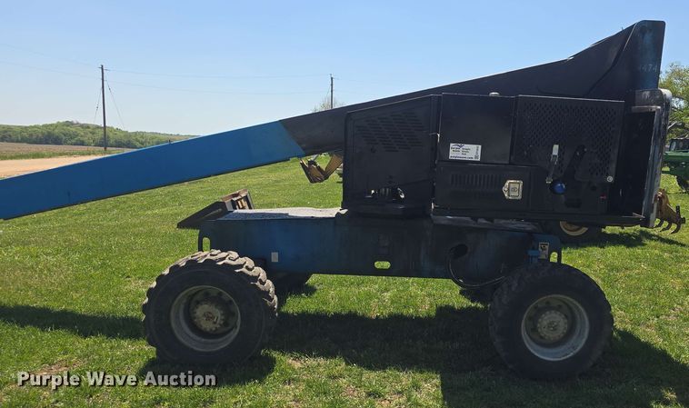 image for item EF3492 1999 Genie S-40 boom lift