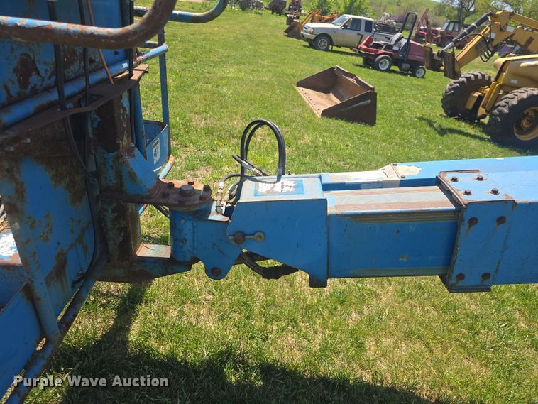 image for item EF3492 1999 Genie S-40 boom lift