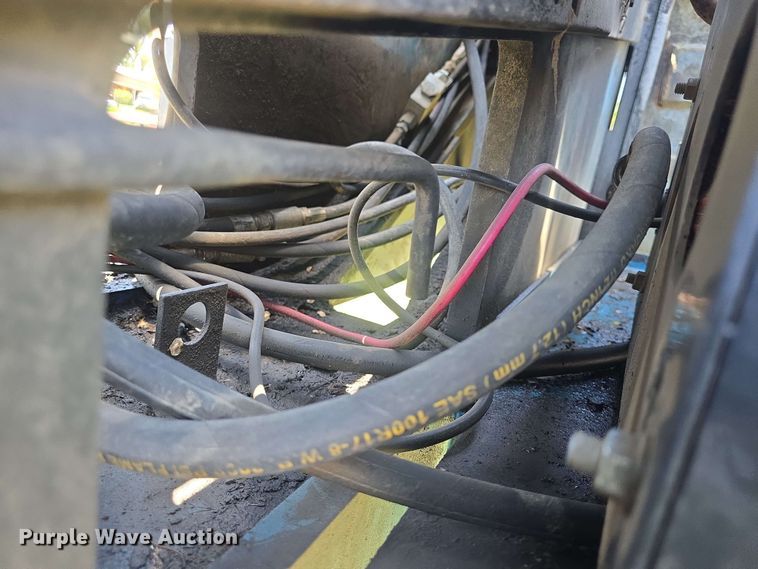 image for item EF3492 1999 Genie S-40 boom lift