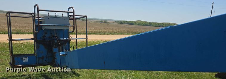 image for item EF3492 1999 Genie S-40 boom lift