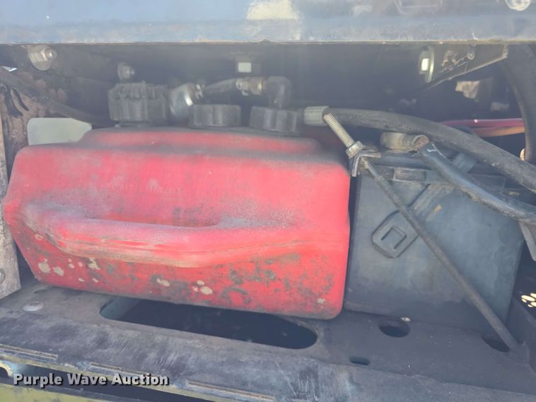 image for item EF3492 1999 Genie S-40 boom lift