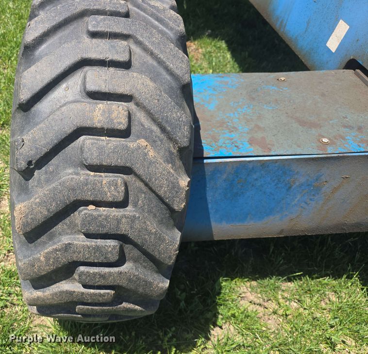 image for item EF3492 1999 Genie S-40 boom lift