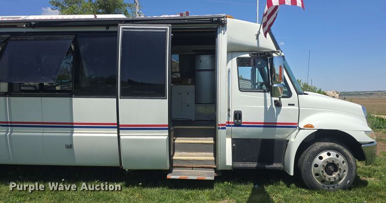 image for item EF3493 2009 International 3200 RV