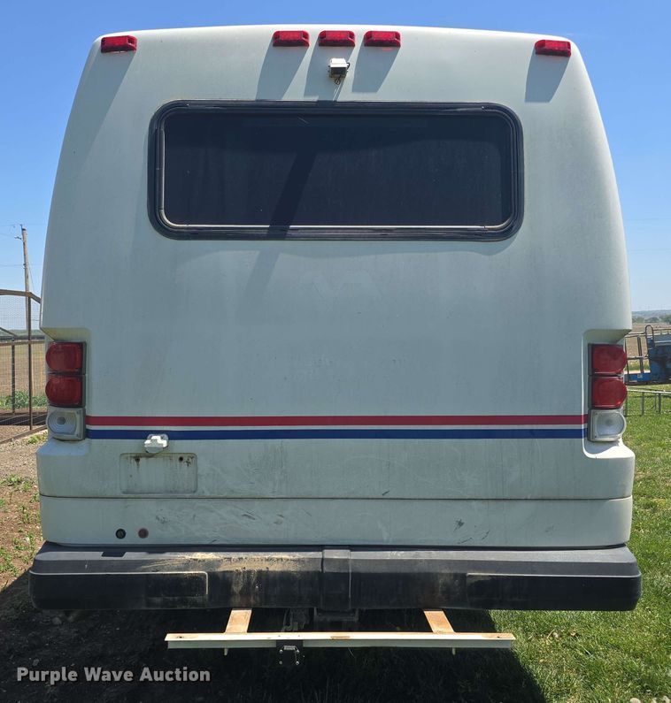 image for item EF3493 2009 International 3200 RV