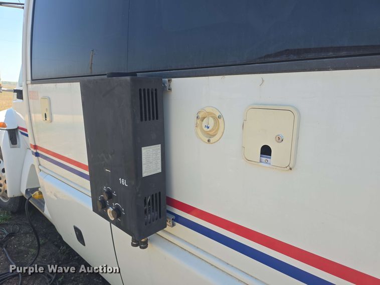 image for item EF3493 2009 International 3200 RV