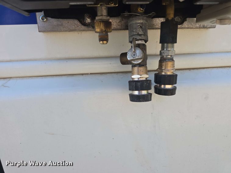 image for item EF3493 2009 International 3200 RV