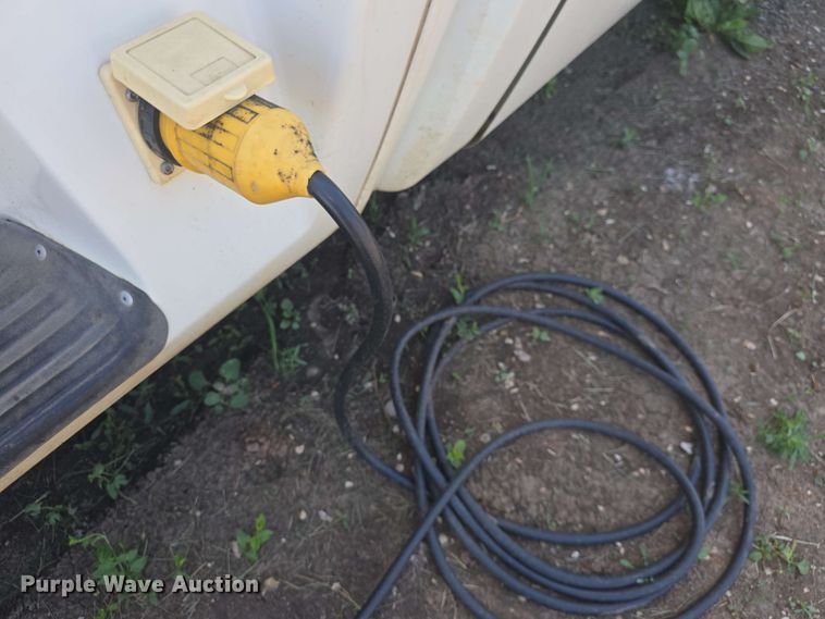 image for item EF3493 2009 International 3200 RV