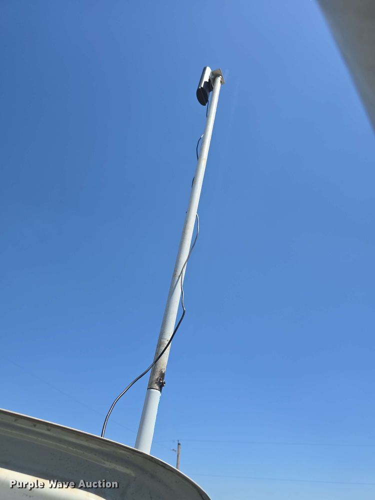 image for item EF3493 2009 International 3200 RV