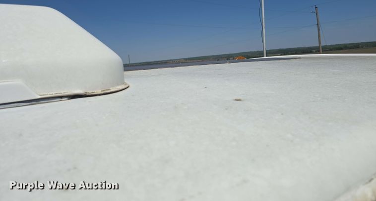 image for item EF3493 2009 International 3200 RV