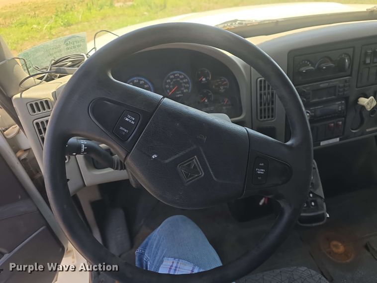 image for item EF3493 2009 International 3200 RV