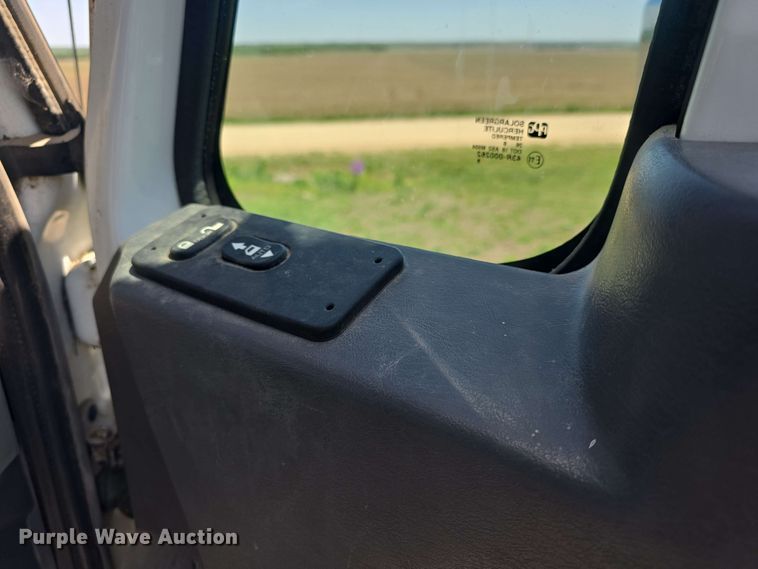 image for item EF3493 2009 International 3200 RV