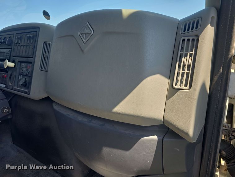 image for item EF3493 2009 International 3200 RV