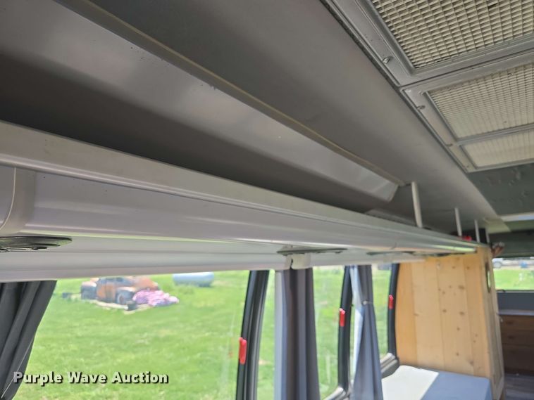 image for item EF3493 2009 International 3200 RV