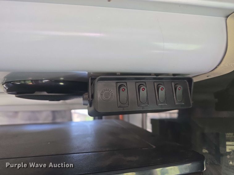 image for item EF3493 2009 International 3200 RV