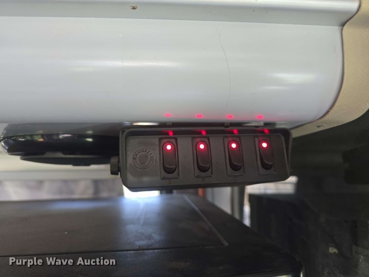 image for item EF3493 2009 International 3200 RV