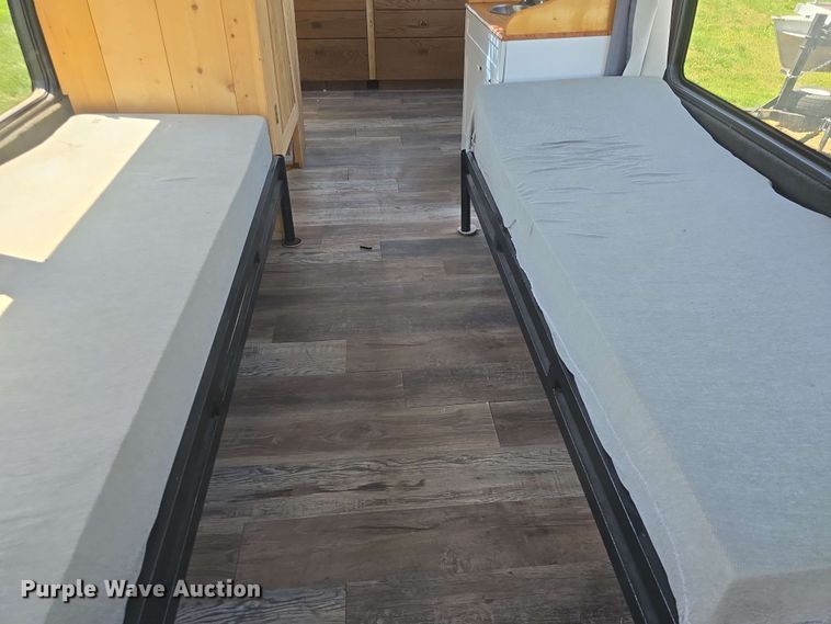 image for item EF3493 2009 International 3200 RV