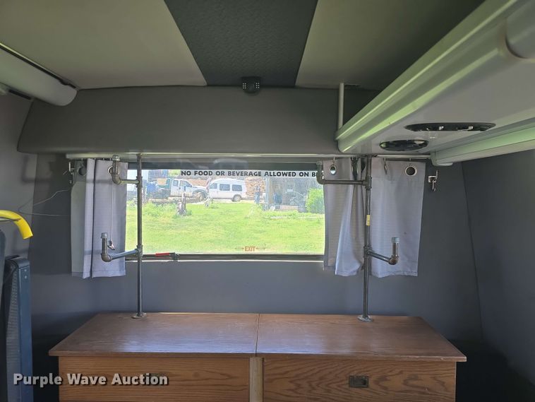 image for item EF3493 2009 International 3200 RV