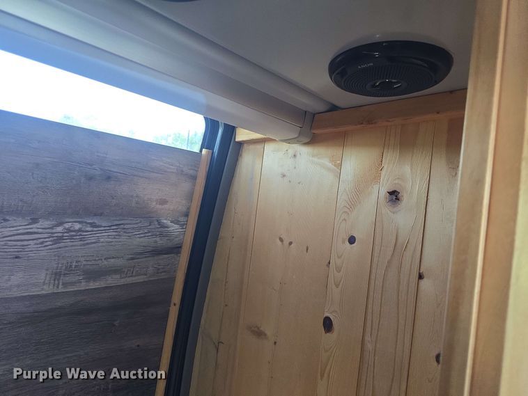 image for item EF3493 2009 International 3200 RV