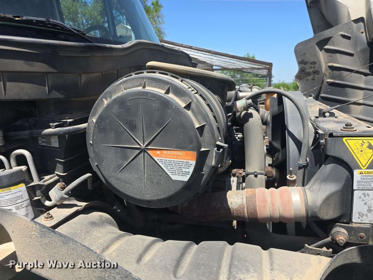 image for item EF3493 2009 International 3200 RV