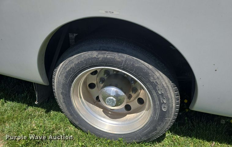 image for item EF3493 2009 International 3200 RV