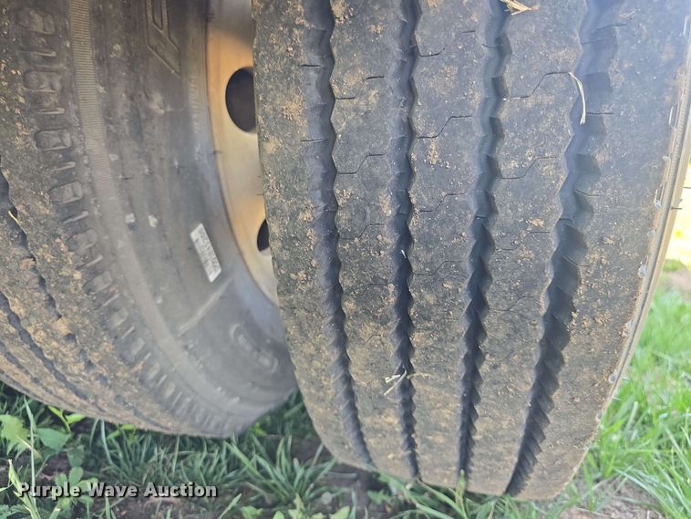 image for item EF3493 2009 International 3200 RV