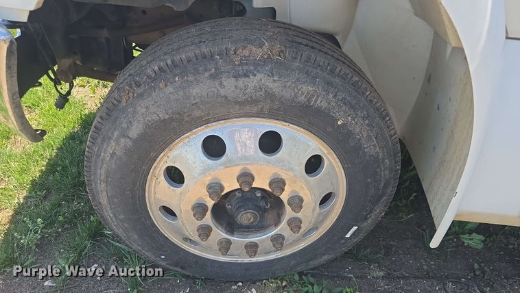 image for item EF3493 2009 International 3200 RV